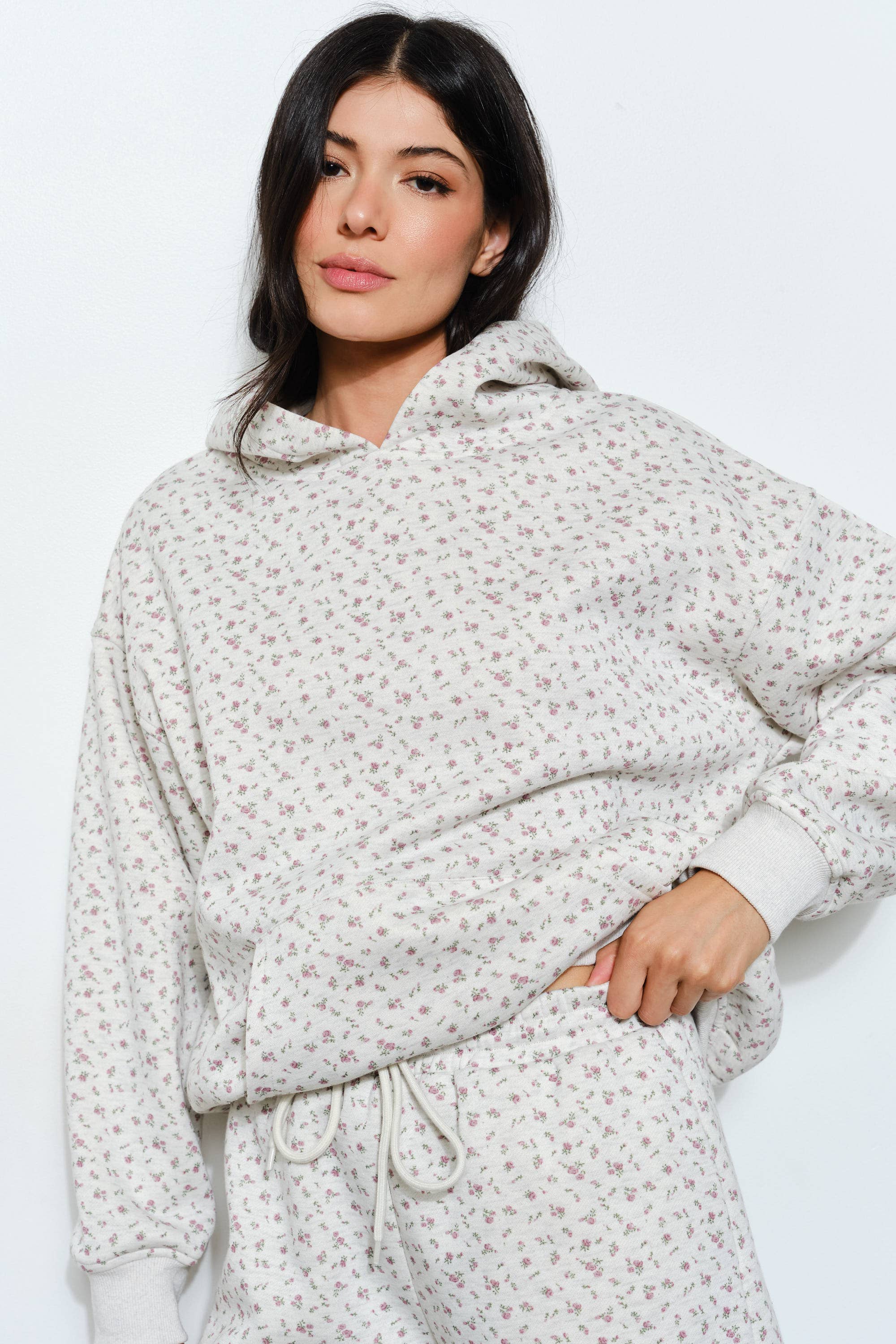 LEANNE SWEATSHIRT - Cozy, Casual, Ditsy Floral