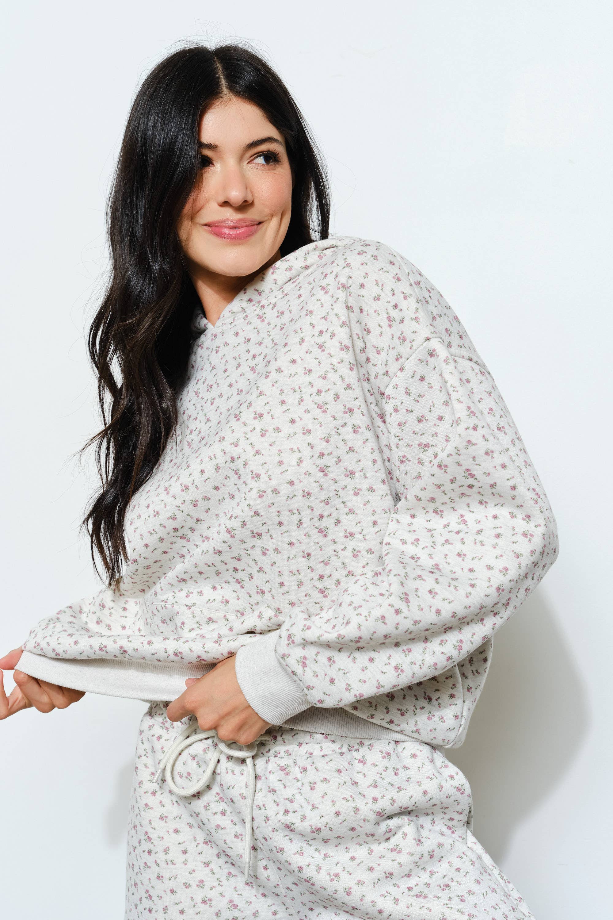 LEANNE SWEATSHIRT - Cozy, Casual, Ditsy Floral